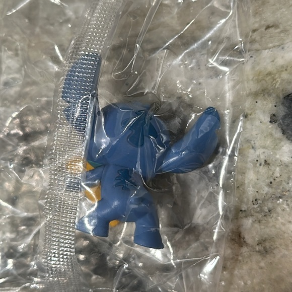 BNIP Stitch Feed Me Mini Figures Series 2 - Stitch Eating Taco & Angel Lot - Picture 5 of 7